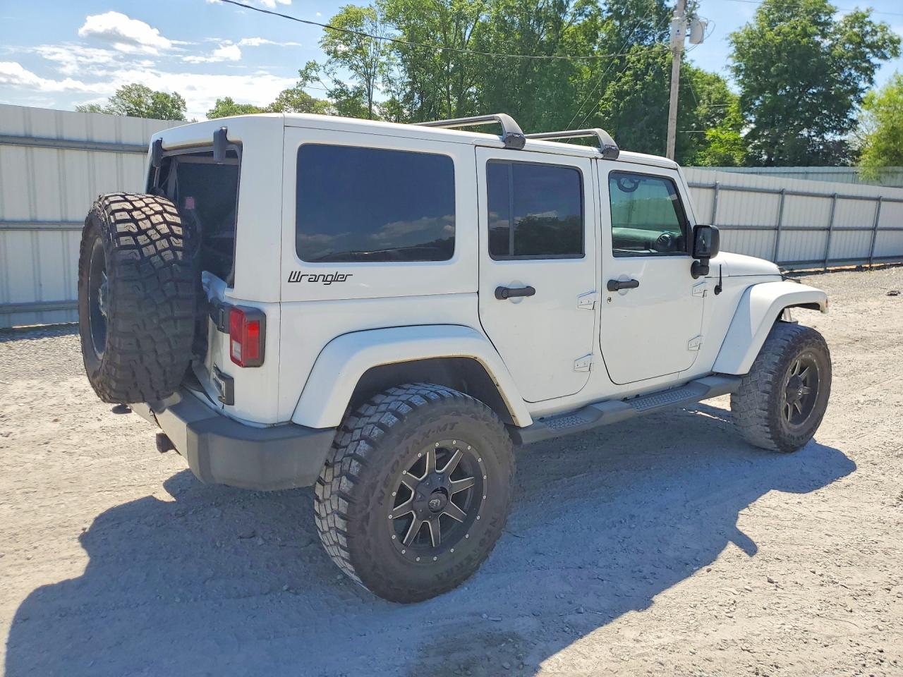 Jeep Wrangler Sahara