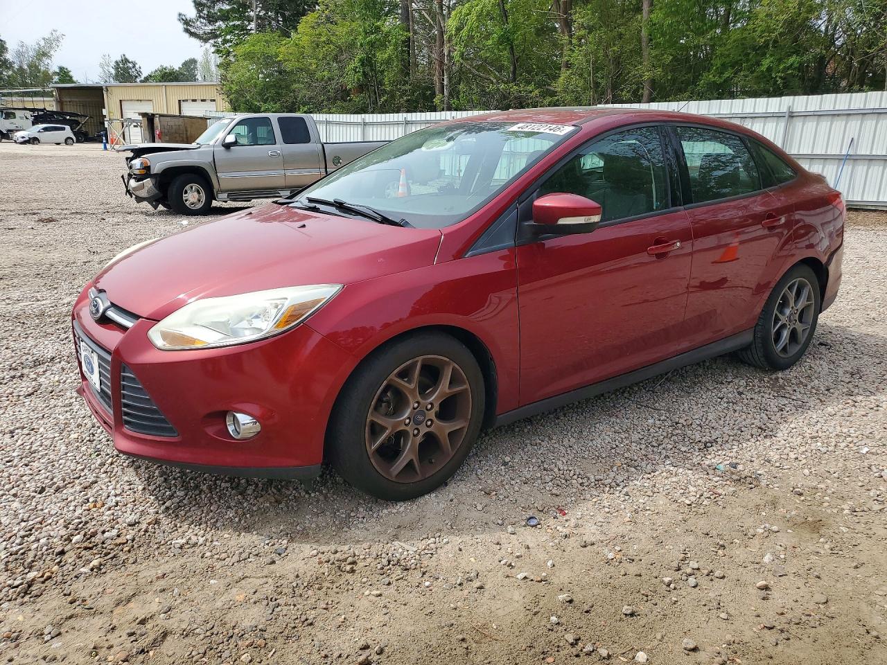 Salvage Ford Focus Image