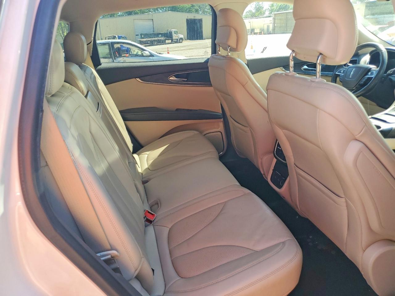 Lincoln Nautilus Select