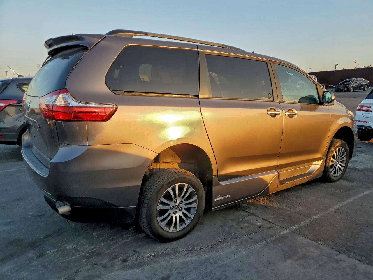 Toyota Sienna Xle