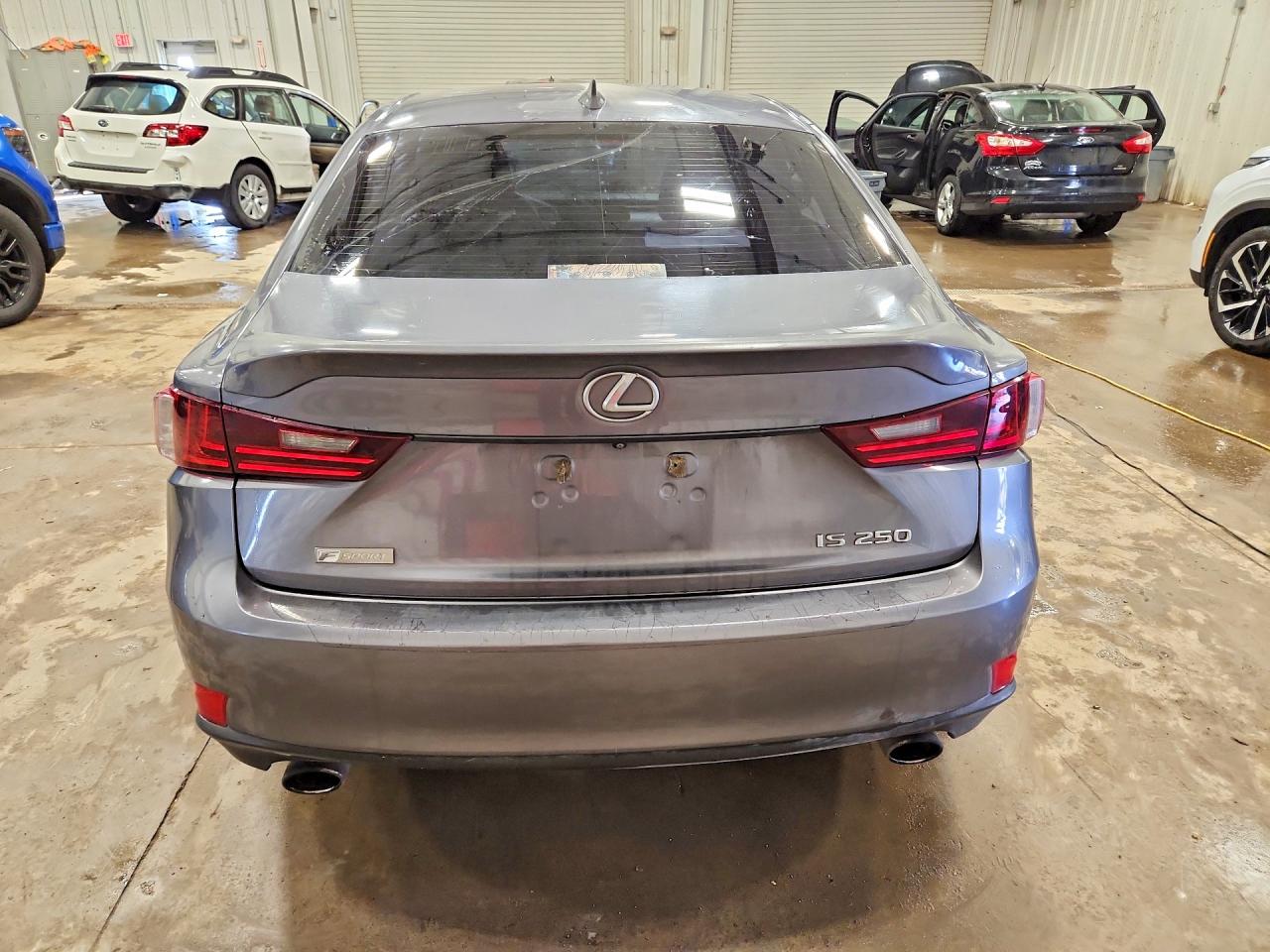 Lexus Is Base
