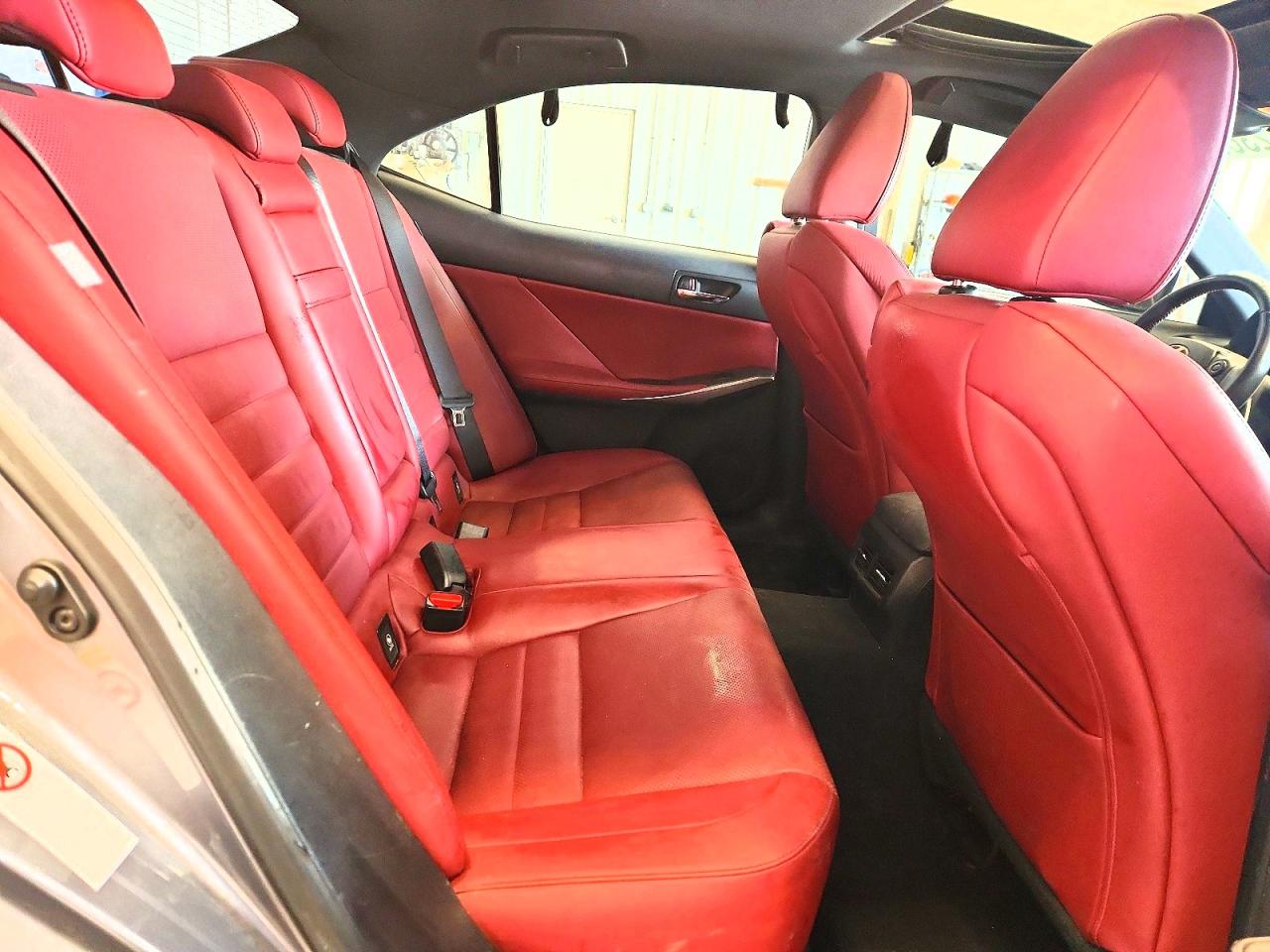 Lexus Is Base