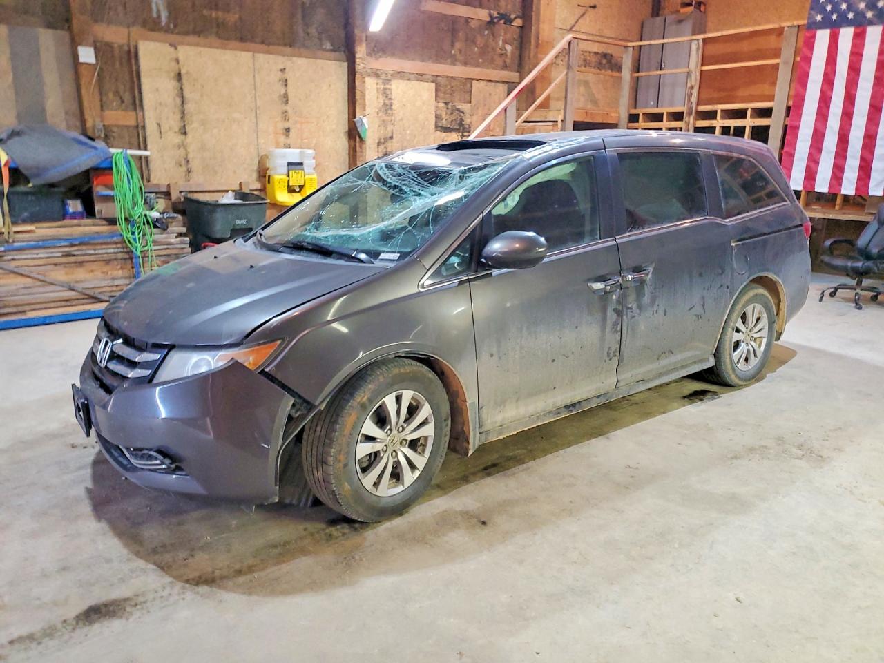 Salvage Honda Odyssey Image