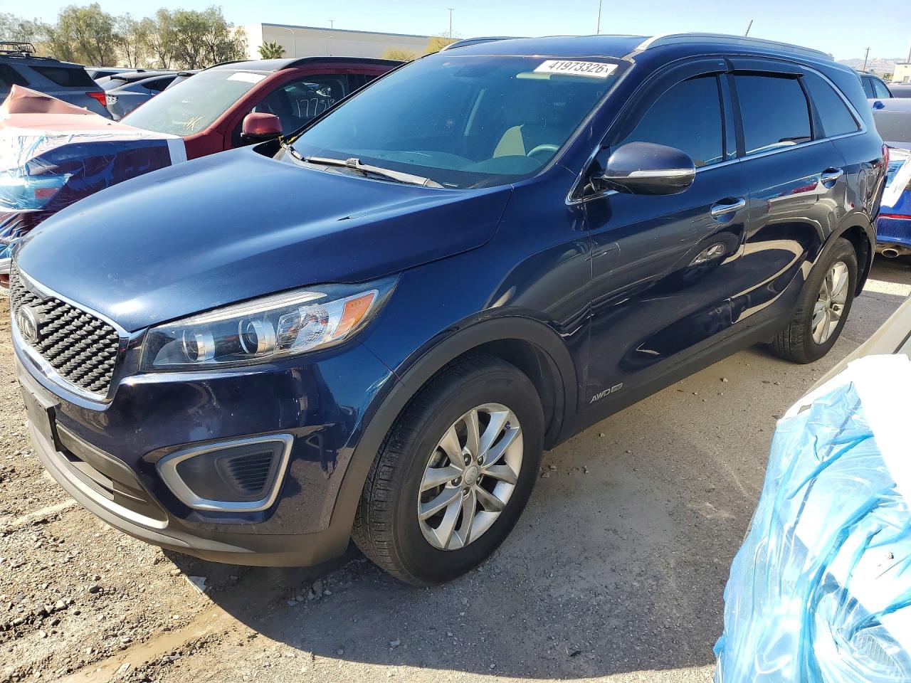 Salvage Kia Sorento Image