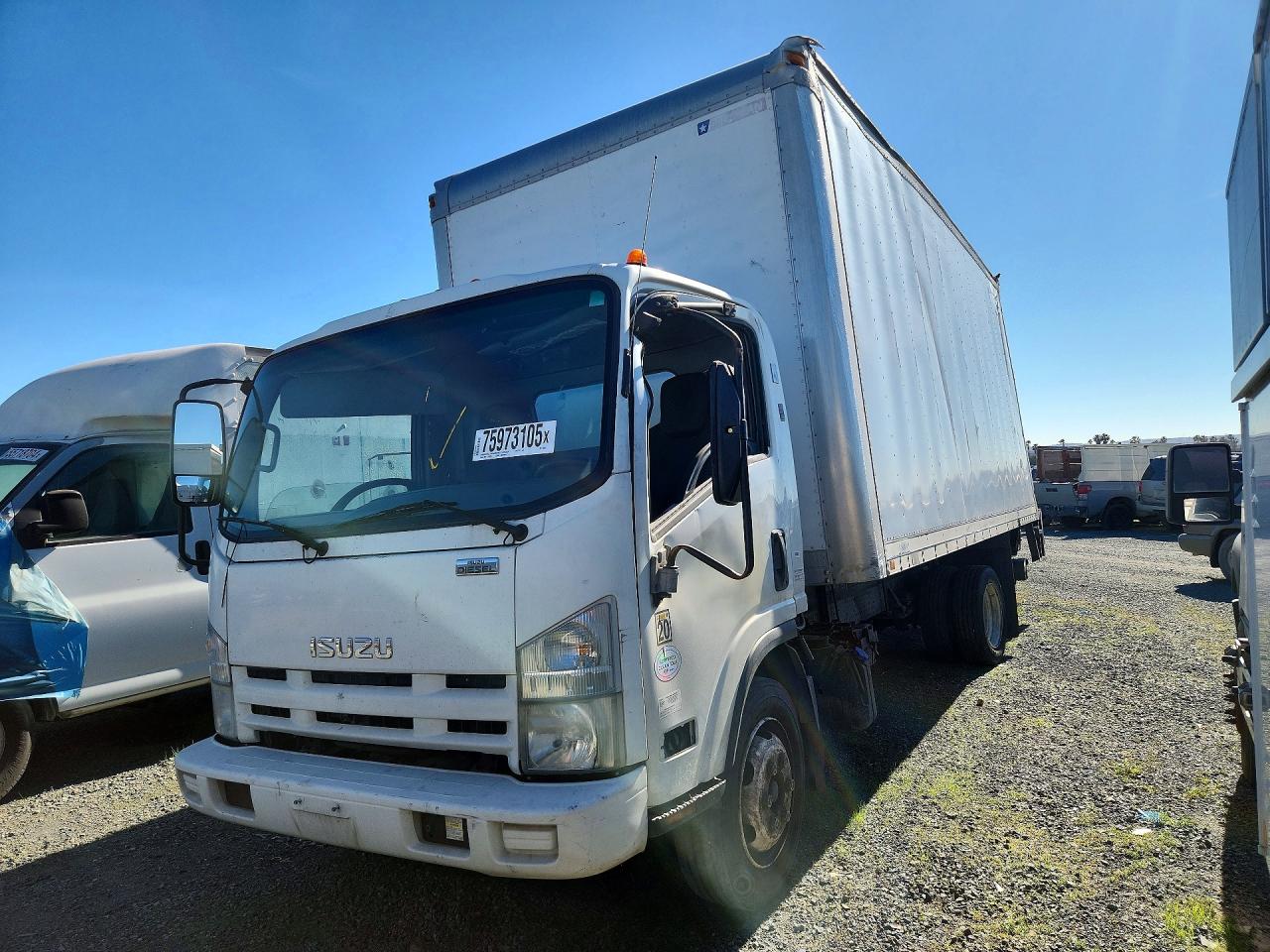 Salvage Isuzu Npr Image