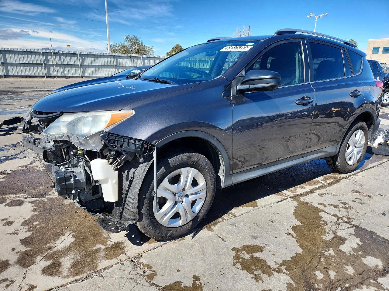 Salvage Toyota RAV4 Image