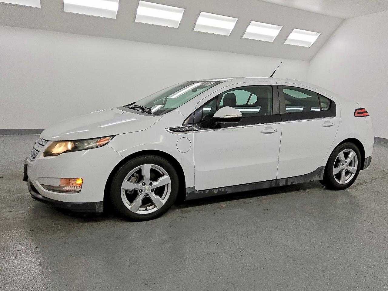 Salvage Chevrolet Volt Image