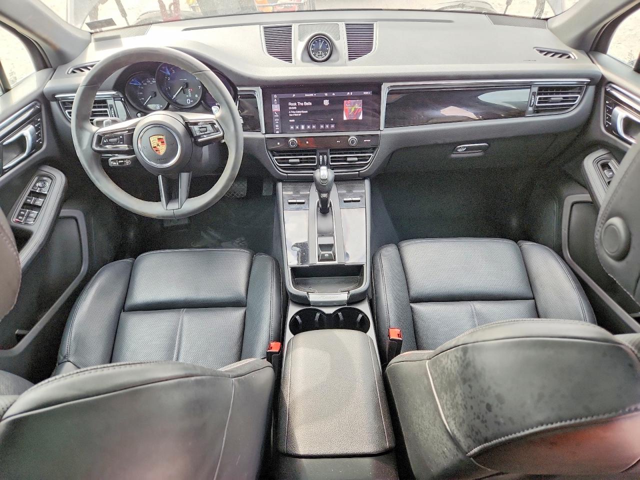 Porsche Macan Base