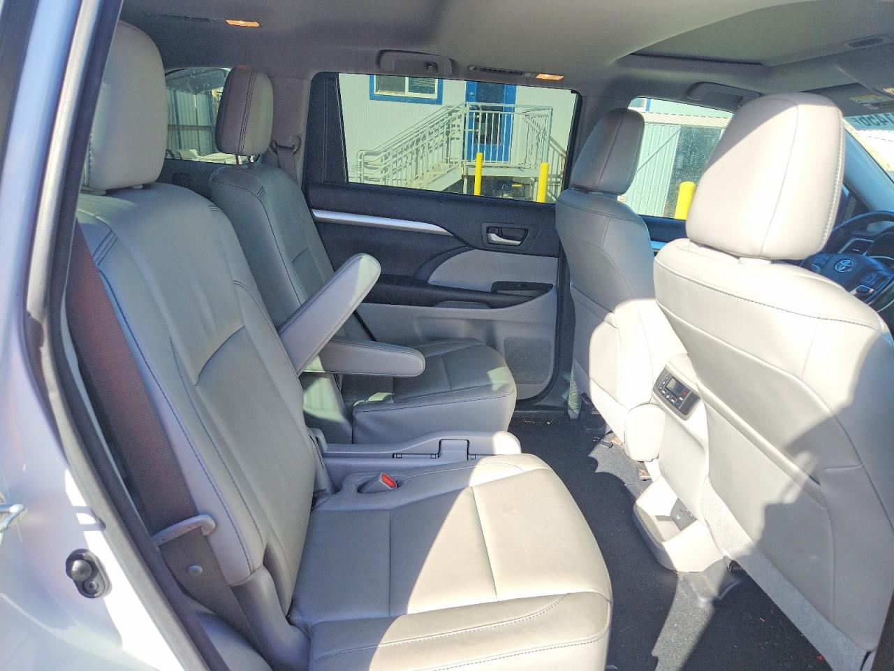 Toyota Highlander Xle