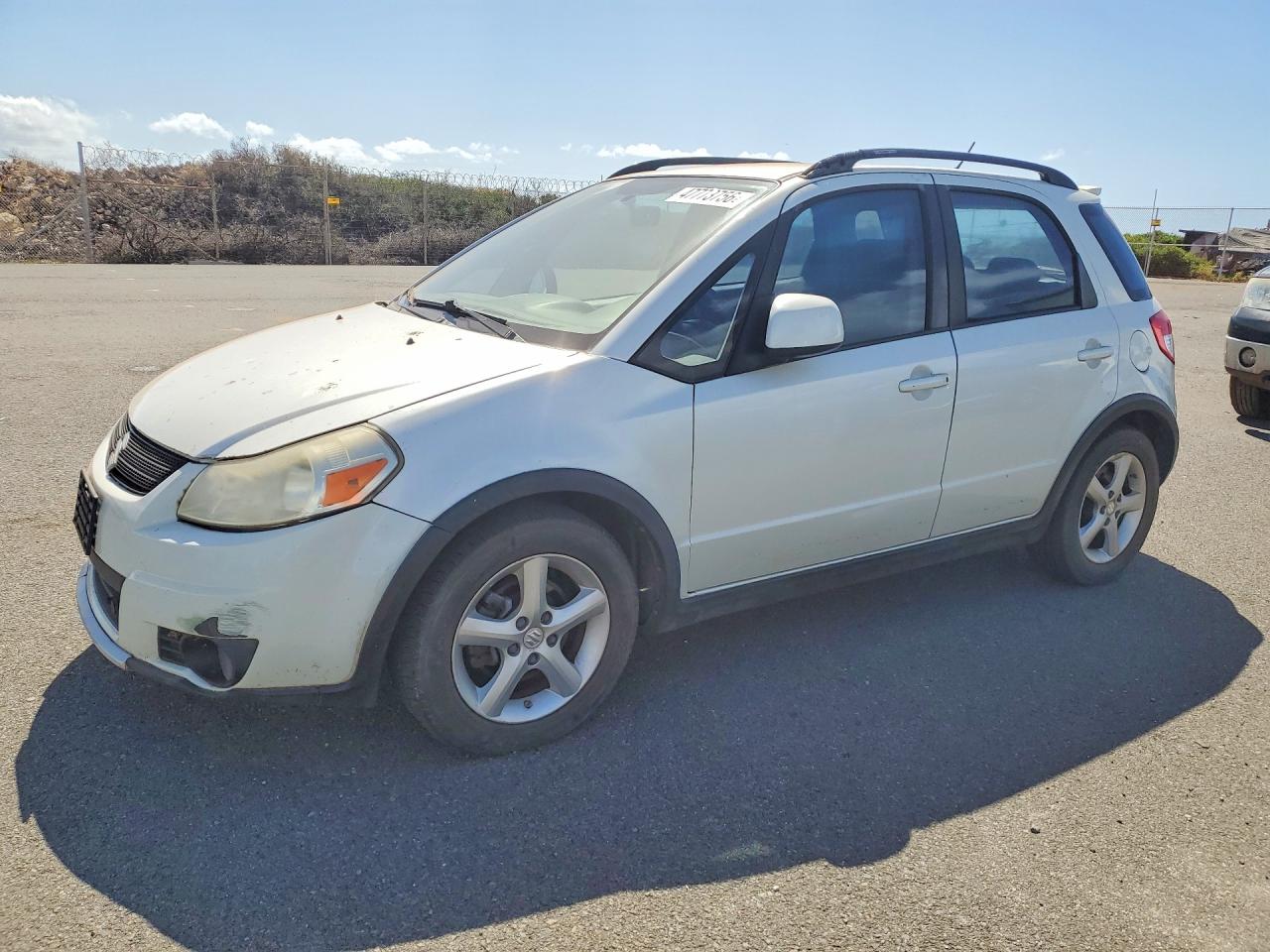 Salvage Suzuki SX4 Image
