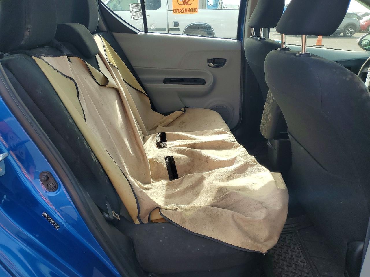 Toyota Prius c Three