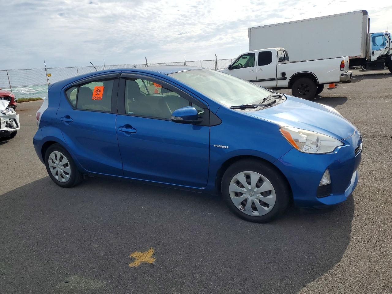 Toyota Prius c Three