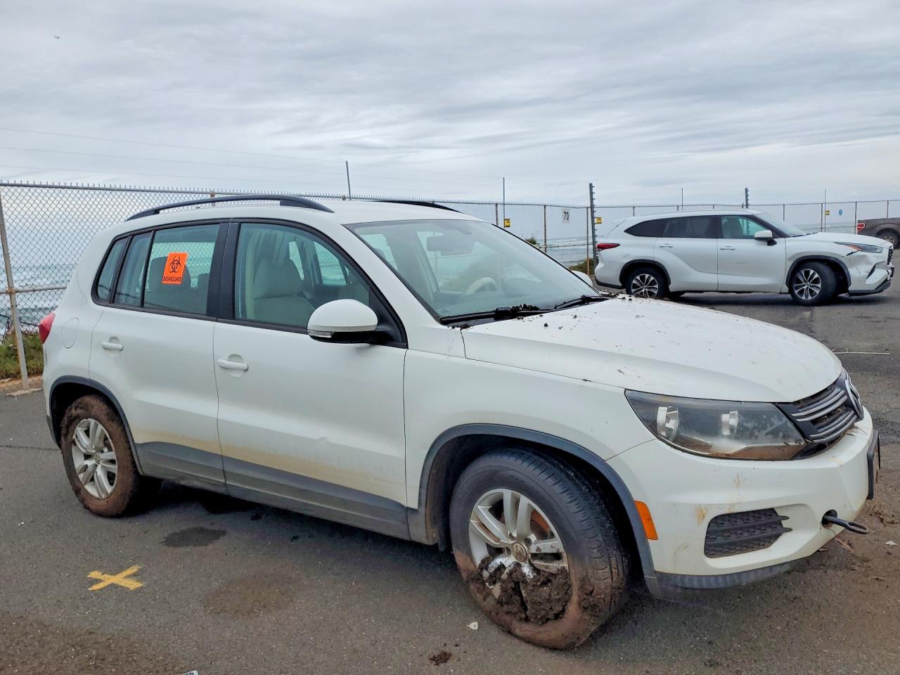 Volkswagen Tiguan S