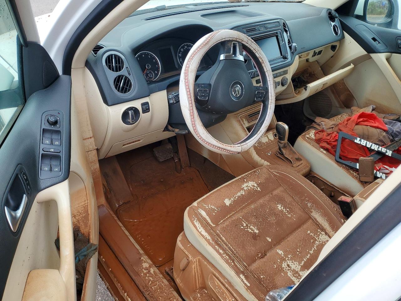 Volkswagen Tiguan S