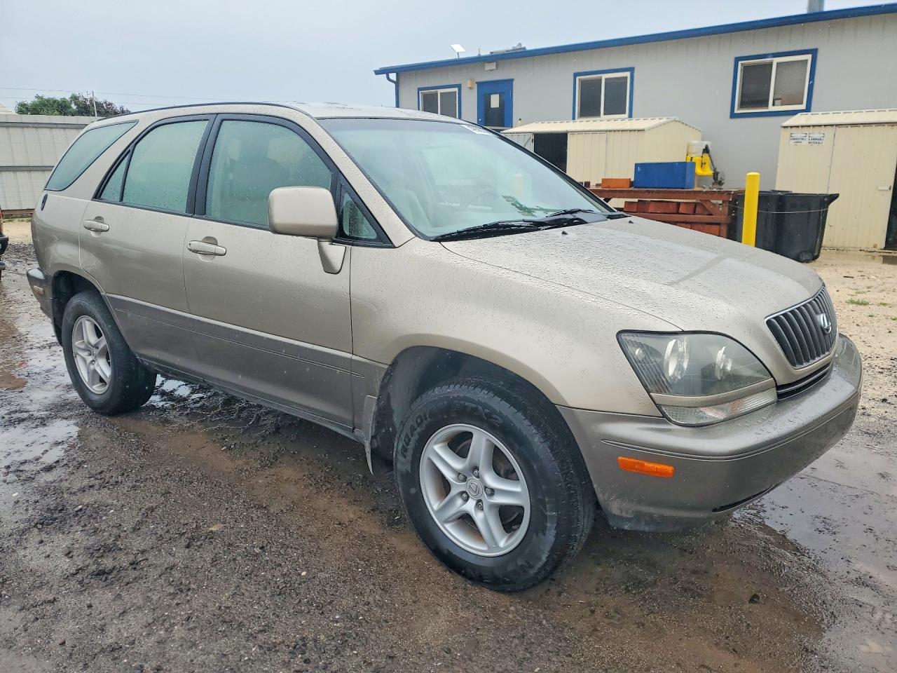 Lexus RX Base