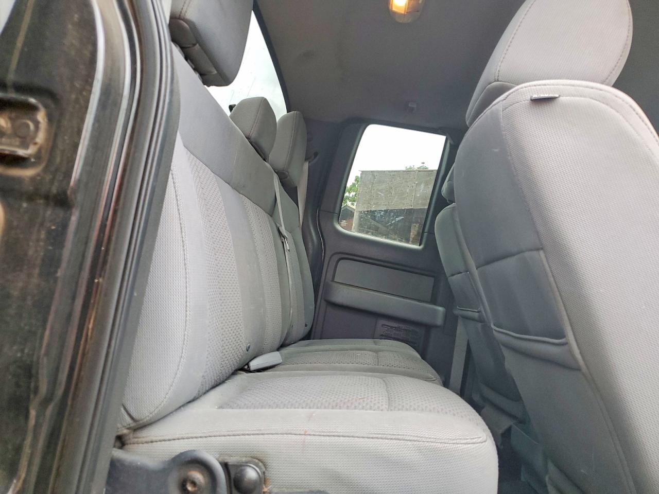 Ford F-150 Super Cab