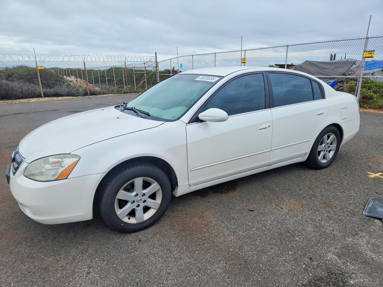 Salvage Nissan Altima Image