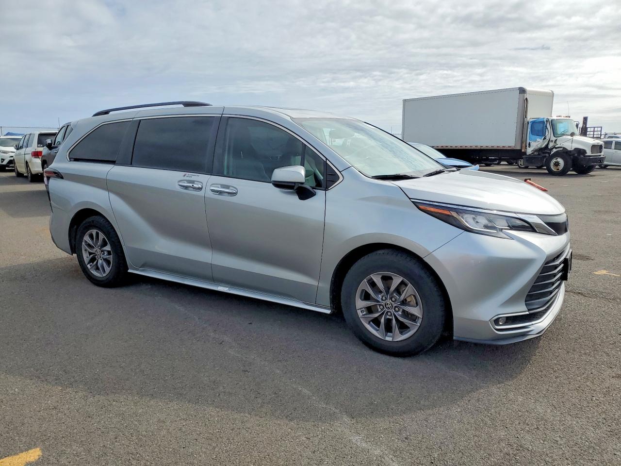 Toyota Sienna Xle