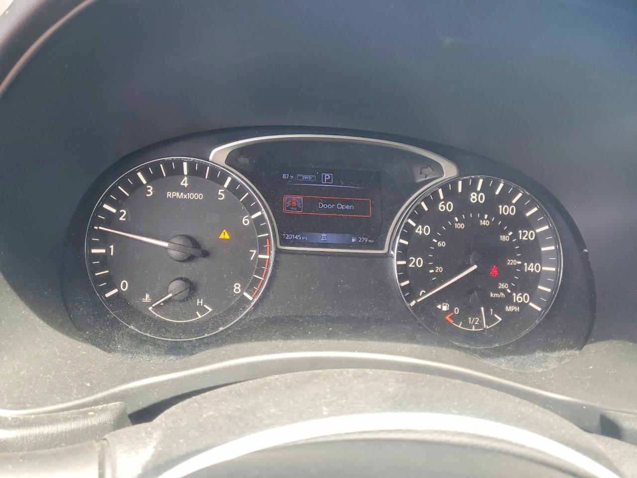 Nissan Pathfinder Sv