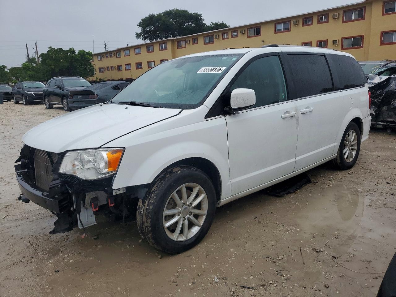 Salvage Dodge Caravan Image