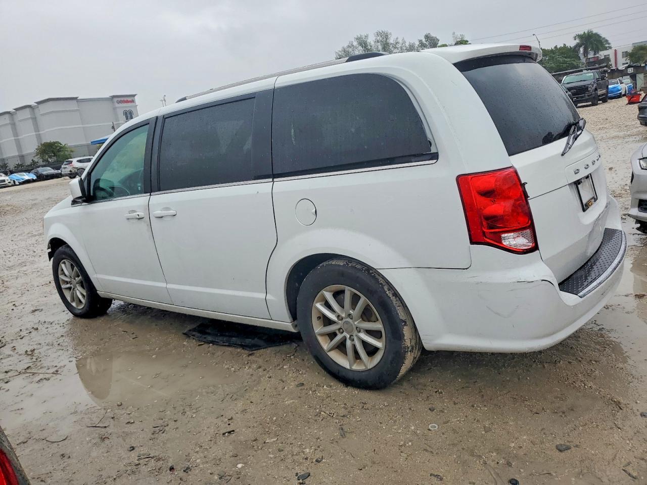 Dodge Caravan Sxt