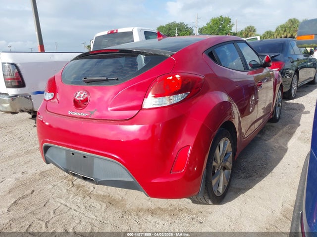 Hyundai VELOSTER