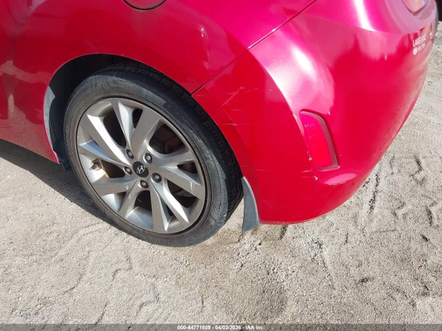 Hyundai VELOSTER