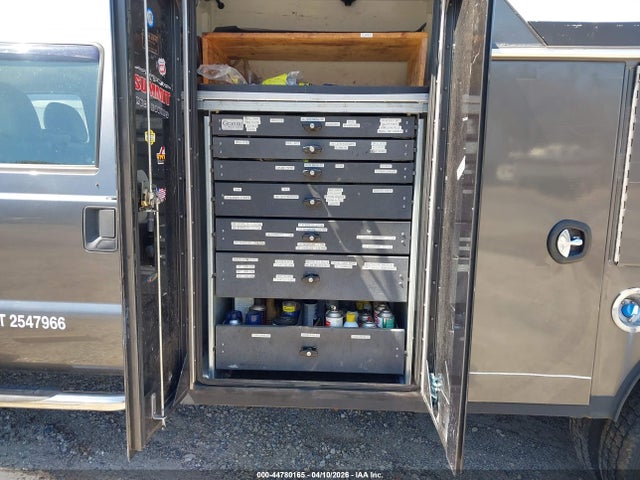 Ford F-550 Xl