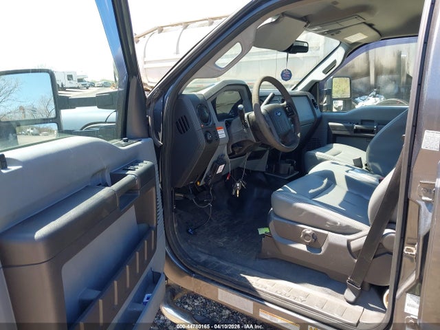 Ford F-550 Xl