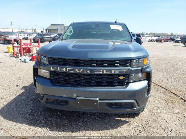 Chevrolet Silverado 1500 2wd  Short Bed Custom