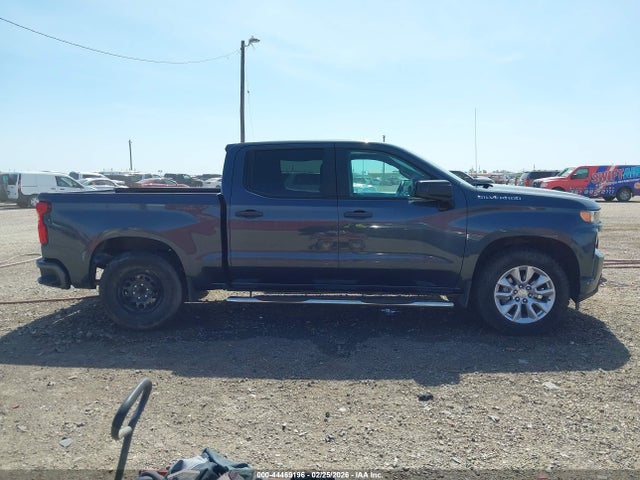 Chevrolet Silverado 1500 2wd  Short Bed Custom