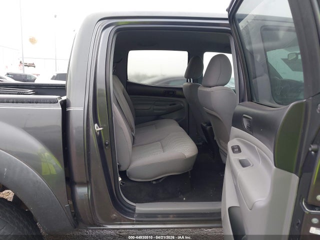 Toyota Tacoma Base V6