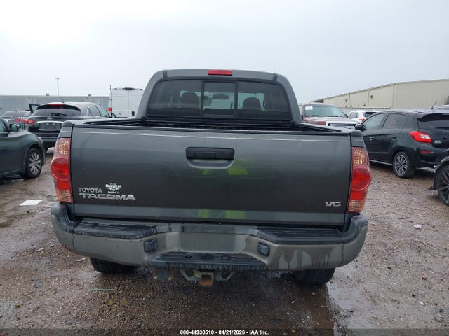 Toyota Tacoma Base V6