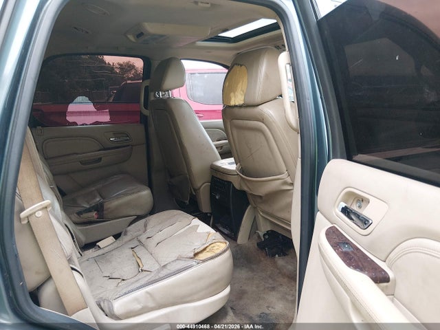 Cadillac Escalade Standard