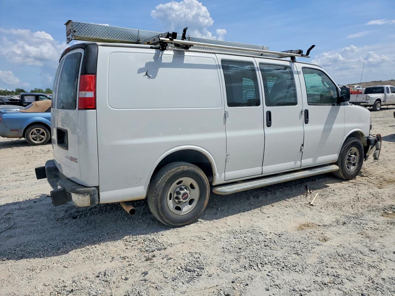 GMC Savana G2500