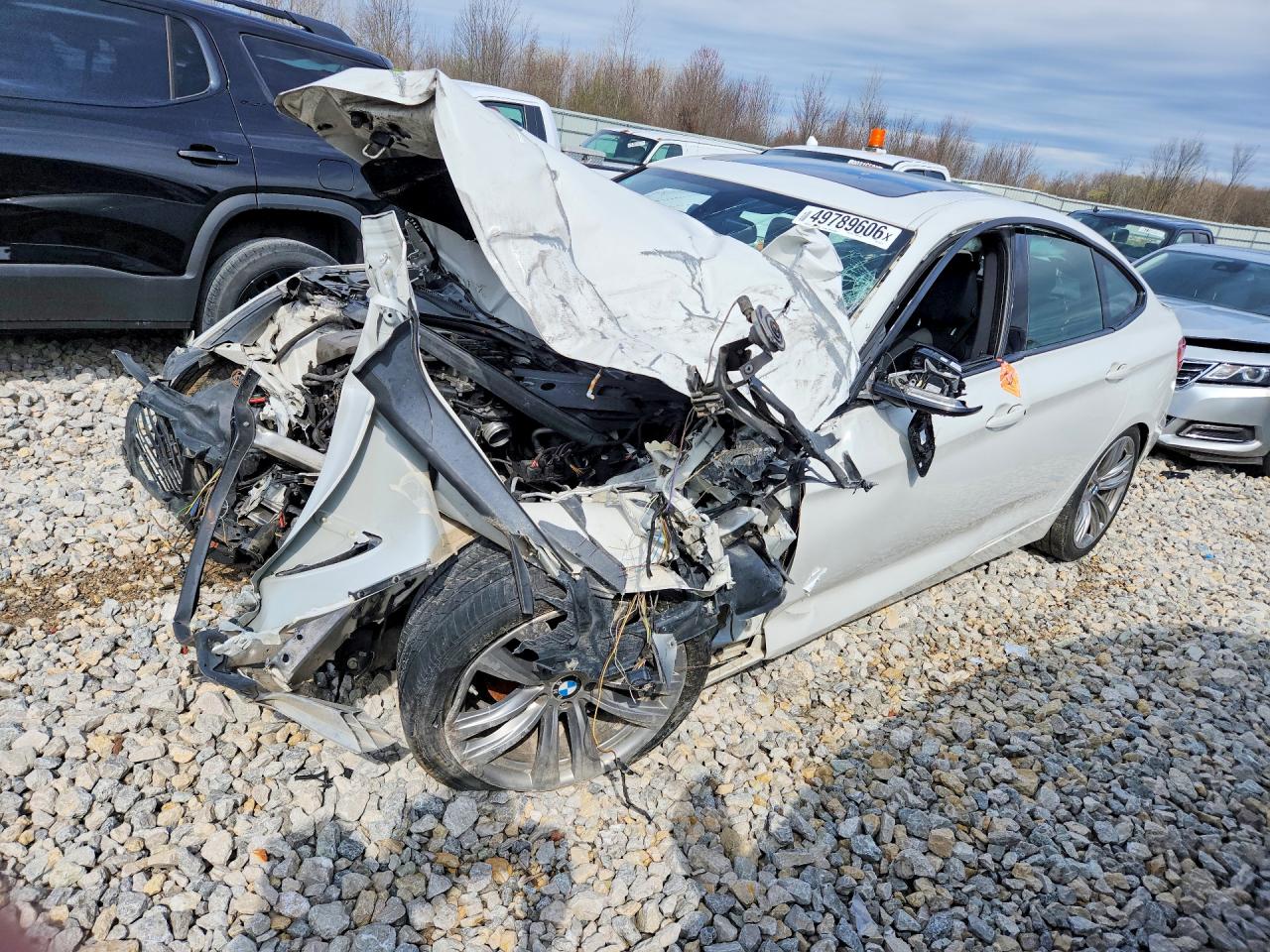 Salvage BMW 3 Series Image