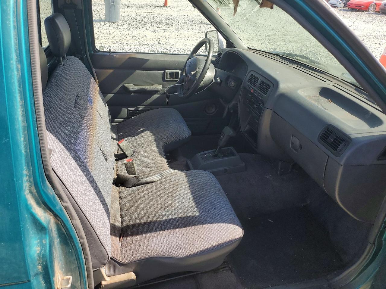 Nissan Navara Base