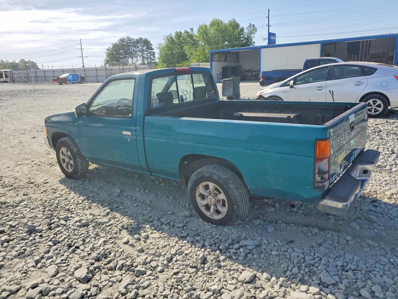 Nissan Navara Base