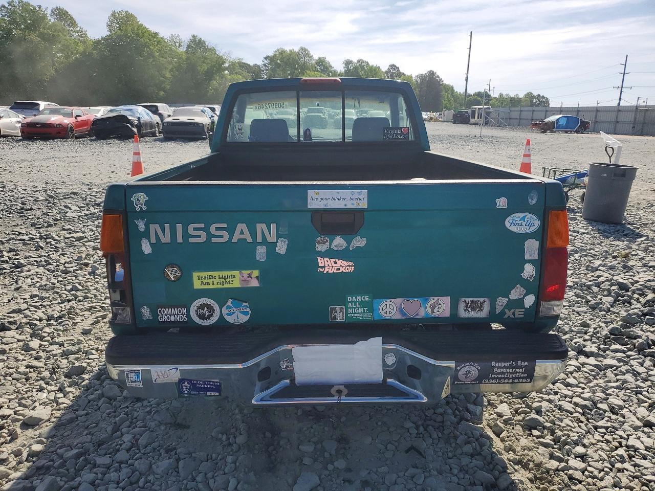 Nissan Navara Base