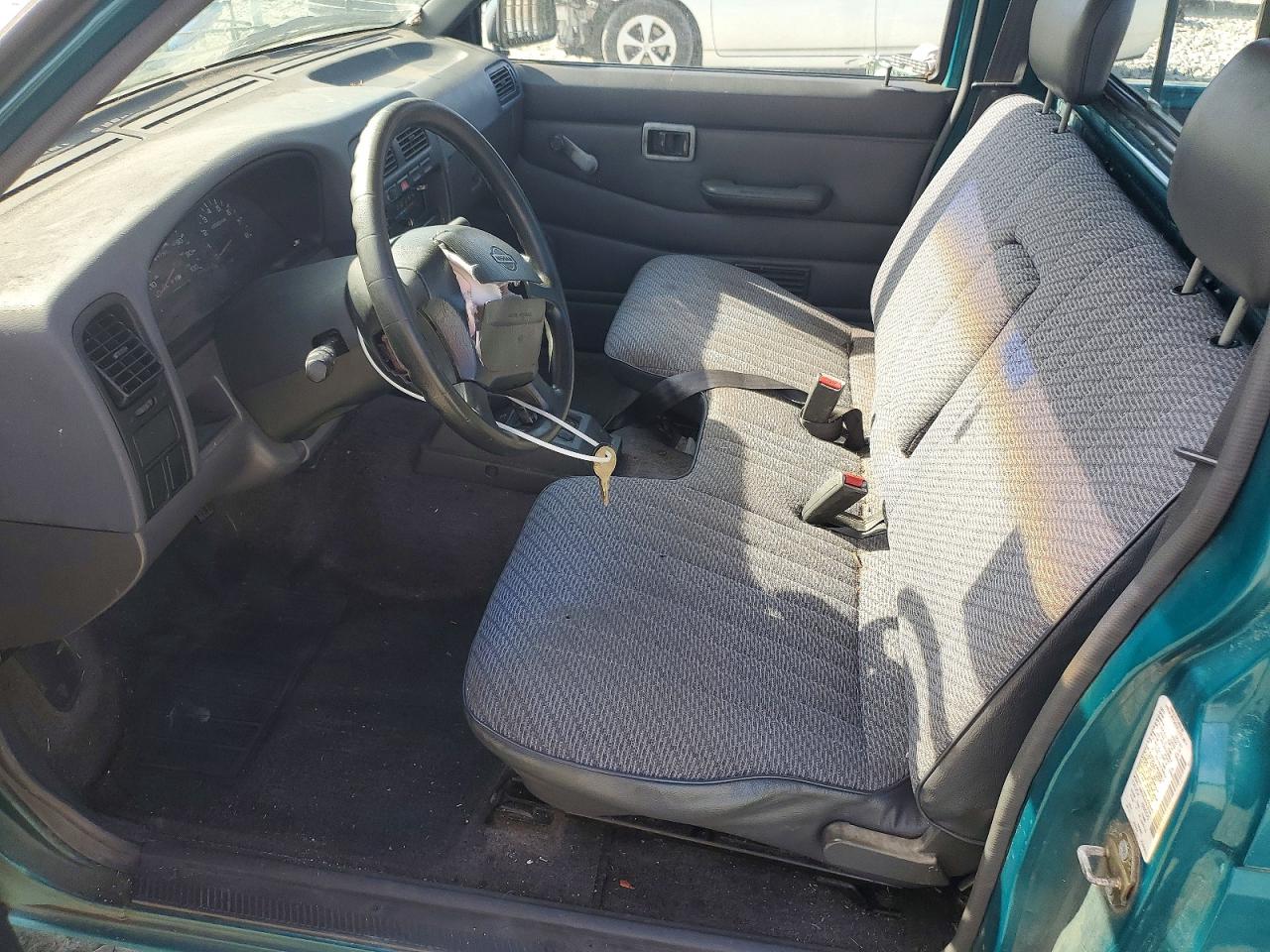 Nissan Navara Base
