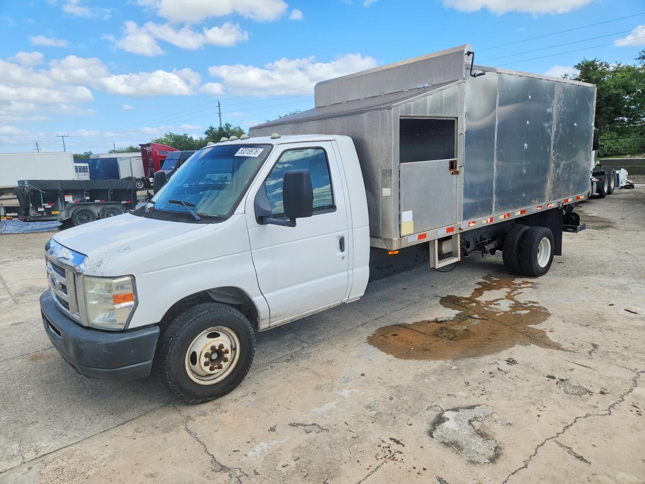 Salvage Ford Econoline Image