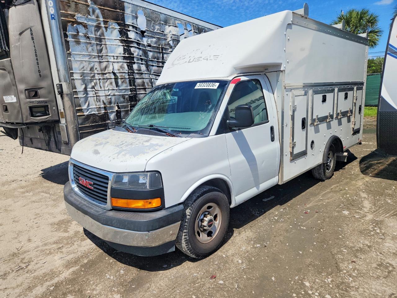 Salvage GMC Savana Image