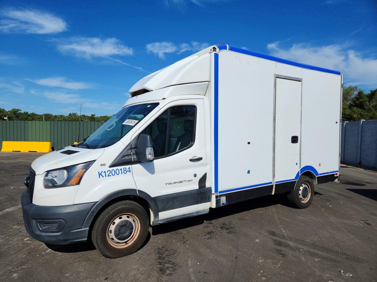 Salvage Ford Transit Image