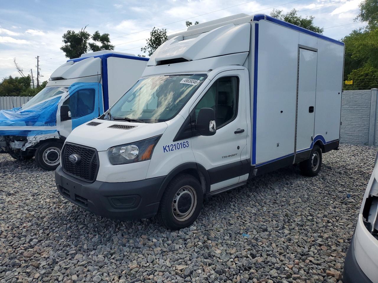 Salvage Ford Transit Image