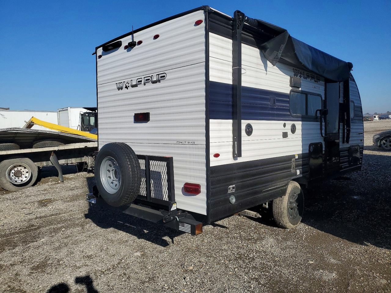 Cherokee By Forest R 16bhs