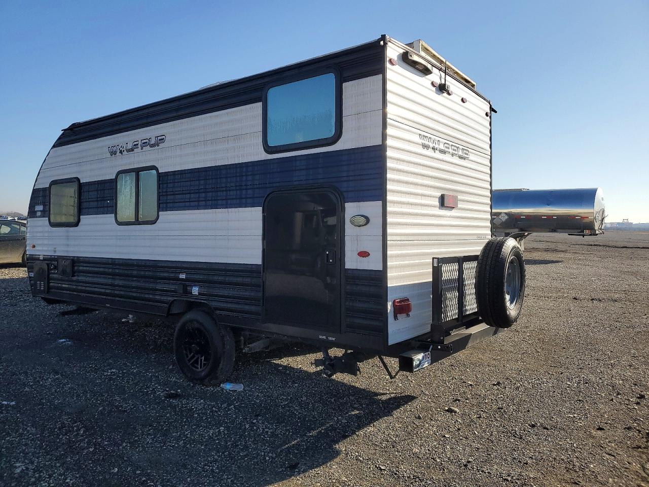 Cherokee By Forest R 16bhs