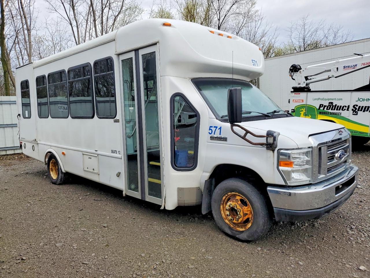 Salvage Ford Econoline Image