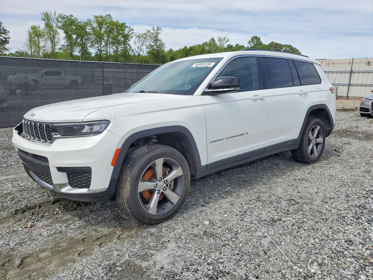 Salvage Jeep Grand Cherokee Image