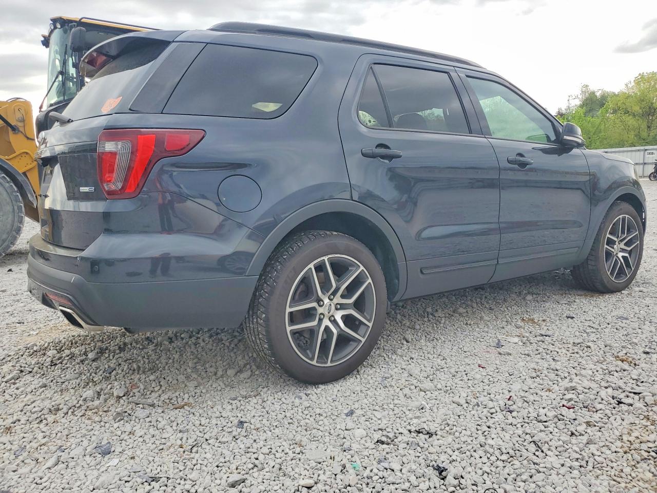 Ford Explorer Sport