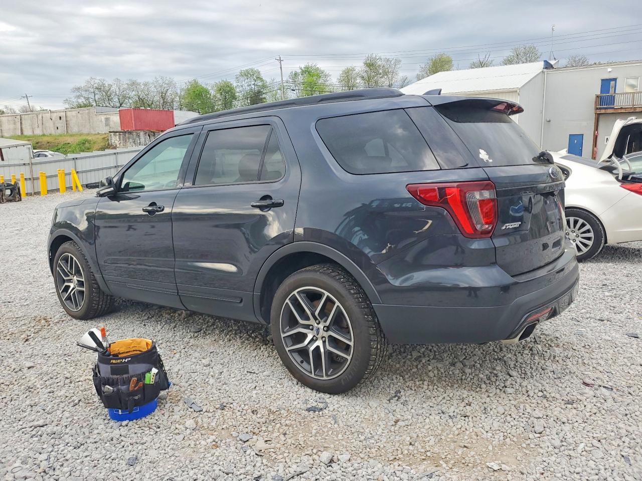 Ford Explorer Sport